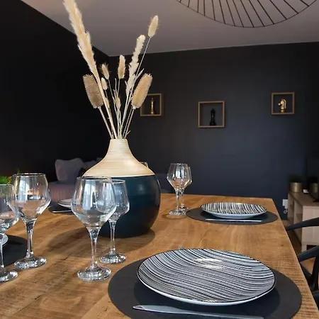 Chez Fany - Superbe En Résidence Avec Parking Metz